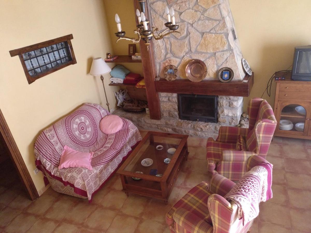 Casa Rural Amador Villarroya de los Pinares Extérieur photo