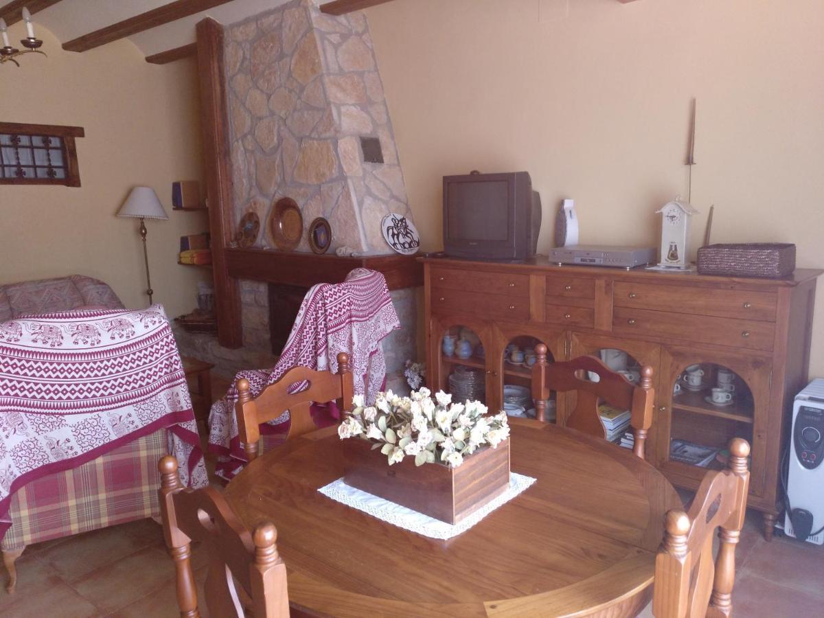 Casa Rural Amador Villarroya de los Pinares Extérieur photo